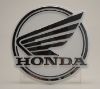 Afbeeldingen van Embleem Honda C50 Wing wit, chroom orig.