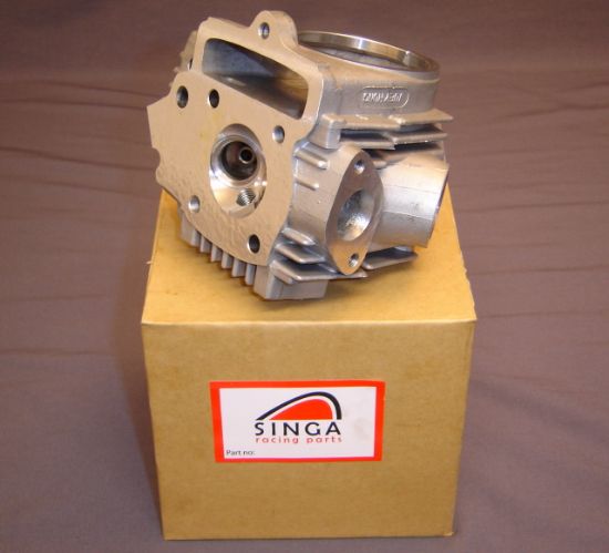 Afbeeldingen van Cilinderkop 50cc SS, CD,C leeg z.kleppen